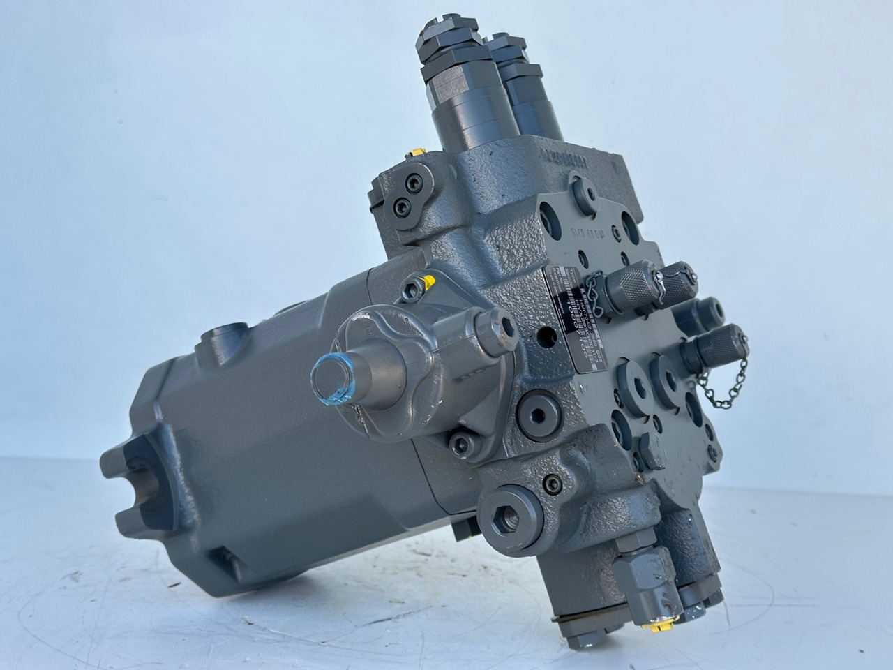 LIEBHERR - LINDE Original Hydromotor Typ:HMF75-02 2560 G 03 mit ID-Nr.10007106. A914 B-LI, A914 LI, A924 B-LI, A924 LI, MG15, MBG12, MG20, MFG10, BG12H #HYX293G00103# - Hydraulisk motor for Hjulgravemaskine: billede 4 LIEBHERR - LINDE Original Hydromotor Typ:HMF75-02 2560 G 03 mit ID-Nr.10007106. A914 B-LI, A914 LI, A924 B-LI, A924 LI, MG15, MBG12, MG20, MFG10, BG12H #HYX293G00103# - Hydraulisk motor for Hjulgravemaskine: billede 4