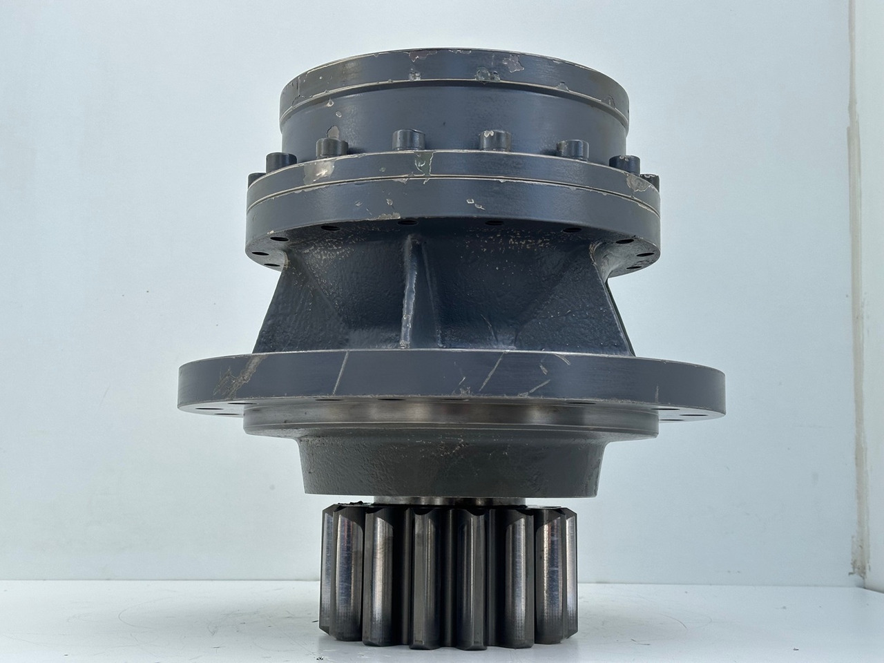 LIEBHERR Original Schwenkantrieb Typ:GFB2160 mit ID-Nr.11657357 – ID-Nr.12204229 – ID-Nr.12947309. R920 S-1545, R920-1545, R922LC-1442, R922 LC-1443, R924 LC-1444, R924 LC-1445. #11657357.04.10# - Svingmotor for Bæltegravemaskine: billede 2 LIEBHERR Original Schwenkantrieb Typ:GFB2160 mit ID-Nr.11657357 – ID-Nr.12204229 – ID-Nr.12947309. R920 S-1545, R920-1545, R922LC-1442, R922 LC-1443, R924 LC-1444, R924 LC-1445. #11657357.04.10# - Svingmotor for Bæltegravemaskine: billede 2