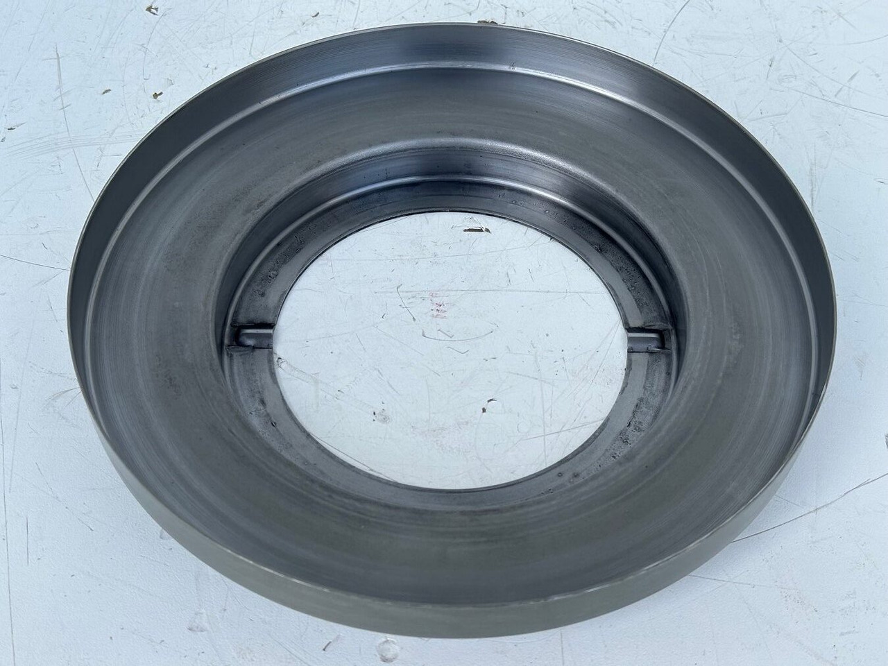 Liebherr Abdeckblech ID-Nr.90005702. SAT325/274 - SAT325/294. R936, R940, R946, R950, RZG390. #90005702.FR.40254# - Svingmotor for Bæltegravemaskine: billede 3 Liebherr Abdeckblech ID-Nr.90005702. SAT325/274 - SAT325/294. R936, R940, R946, R950, RZG390. #90005702.FR.40254# - Svingmotor for Bæltegravemaskine: billede 3