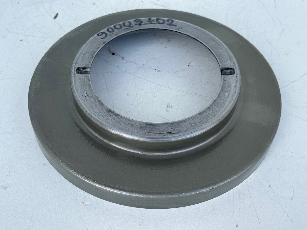 Liebherr Abdeckblech ID-Nr.90005702. SAT325/274 - SAT325/294. R936, R940, R946, R950, RZG390. #90005702.FR.40254# - Svingmotor for Bæltegravemaskine: billede 1 Liebherr Abdeckblech ID-Nr.90005702. SAT325/274 - SAT325/294. R936, R940, R946, R950, RZG390. #90005702.FR.40254# - Svingmotor for Bæltegravemaskine: billede 1