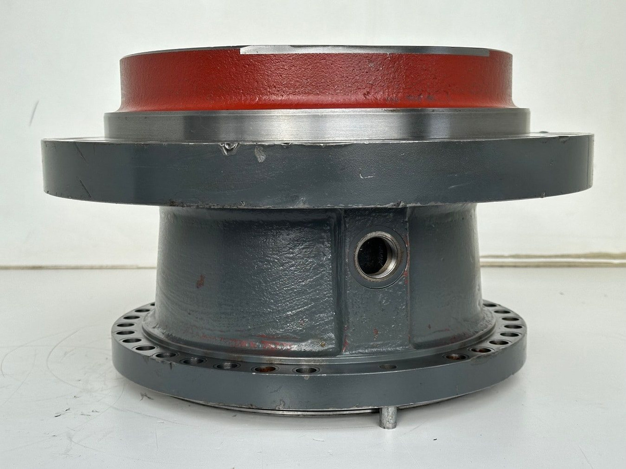 Liebherr Abtriebswellengehäuse ID-Nr.90021076. SAT325A296 - SAT325/294. R934-1550, R936, R938-1650, R940, R945-1866, R946, R950. #90021076.27.10# - Svingmotor for Entreprenørmaskin: billede 4 Liebherr Abtriebswellengehäuse ID-Nr.90021076. SAT325A296 - SAT325/294. R934-1550, R936, R938-1650, R940, R945-1866, R946, R950. #90021076.27.10# - Svingmotor for Entreprenørmaskin: billede 4