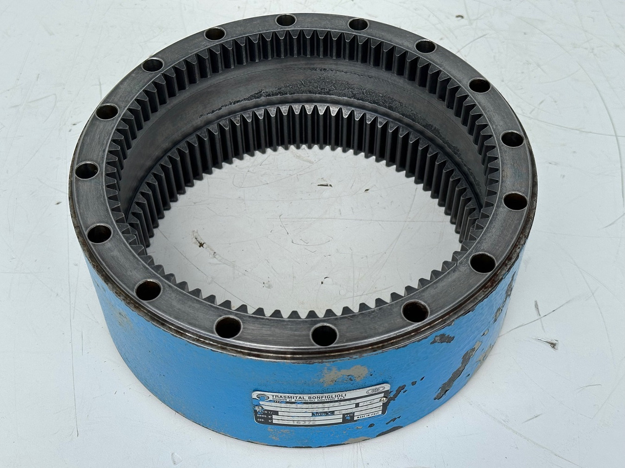 Liebherr - Bonfiglioli Zahnkranz mit ID-Nr.10342796. LTC-1055, LTC-1055-3-1, LTM 1045-3-1-, LTM 1050-3-1, LTM 1055-1, LTM 1055-3-1-, LTM 1055-3-2-, LTM1070-4-1-, LTM1070-4-2-. #10342796.6088598# - Svingmotor for Mobilkran: billede 1 Liebherr - Bonfiglioli Zahnkranz mit ID-Nr.10342796. LTC-1055, LTC-1055-3-1, LTM 1045-3-1-, LTM 1050-3-1, LTM 1055-1, LTM 1055-3-1-, LTM 1055-3-2-, LTM1070-4-1-, LTM1070-4-2-. #10342796.6088598# - Svingmotor for Mobilkran: billede 1