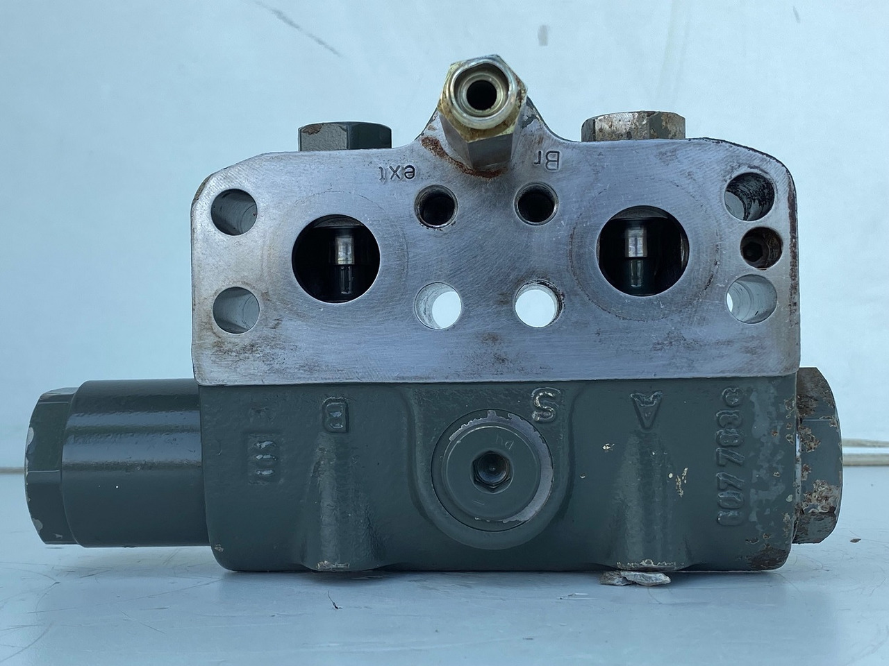 Liebherr Bremsventil ID-Nr.10471957. LOS914, LOS924, R902, R904, R912, R914, R922, R924, R924 COMP, R924 COMPA. #STM20.05## - Slutdrev for Bæltegravemaskine: billede 4 Liebherr Bremsventil ID-Nr.10471957. LOS914, LOS924, R902, R904, R912, R914, R922, R924, R924 COMP, R924 COMPA. #STM20.05## - Slutdrev for Bæltegravemaskine: billede 4