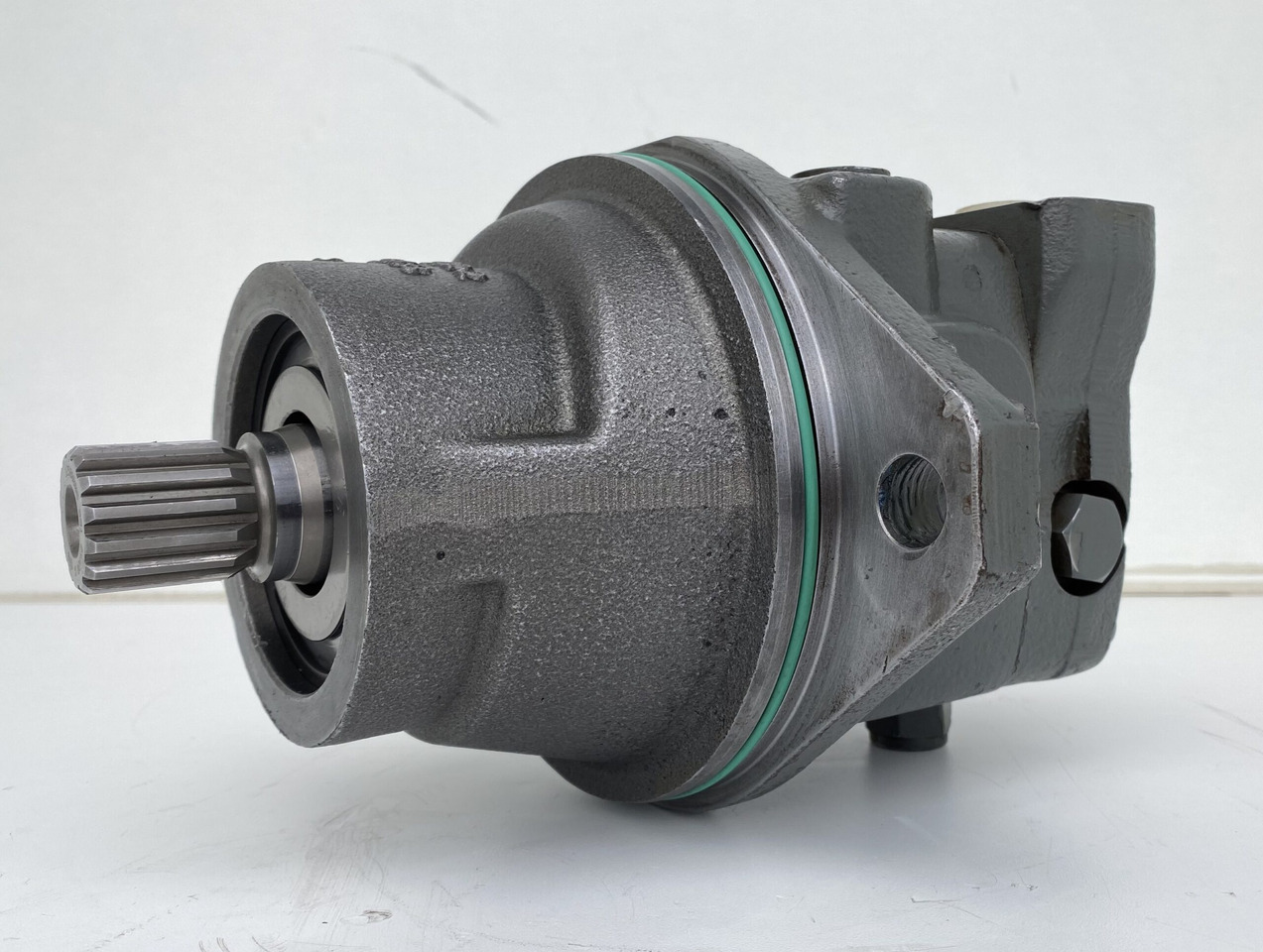 Liebherr Hydraulikeinbaumotor FMF045, ID-Nr.10132702. A924,LH30C,LH30M,LH35M,LH35MT,LH40C,LH40CP,LH40M,LH40MP,LH50CHR,LH50M,LH50MHR,LH50MT. #07110# - Hydraulisk motor for Hjulgravemaskine: billede 3 Liebherr Hydraulikeinbaumotor FMF045, ID-Nr.10132702. A924,LH30C,LH30M,LH35M,LH35MT,LH40C,LH40CP,LH40M,LH40MP,LH50CHR,LH50M,LH50MHR,LH50MT. #07110# - Hydraulisk motor for Hjulgravemaskine: billede 3