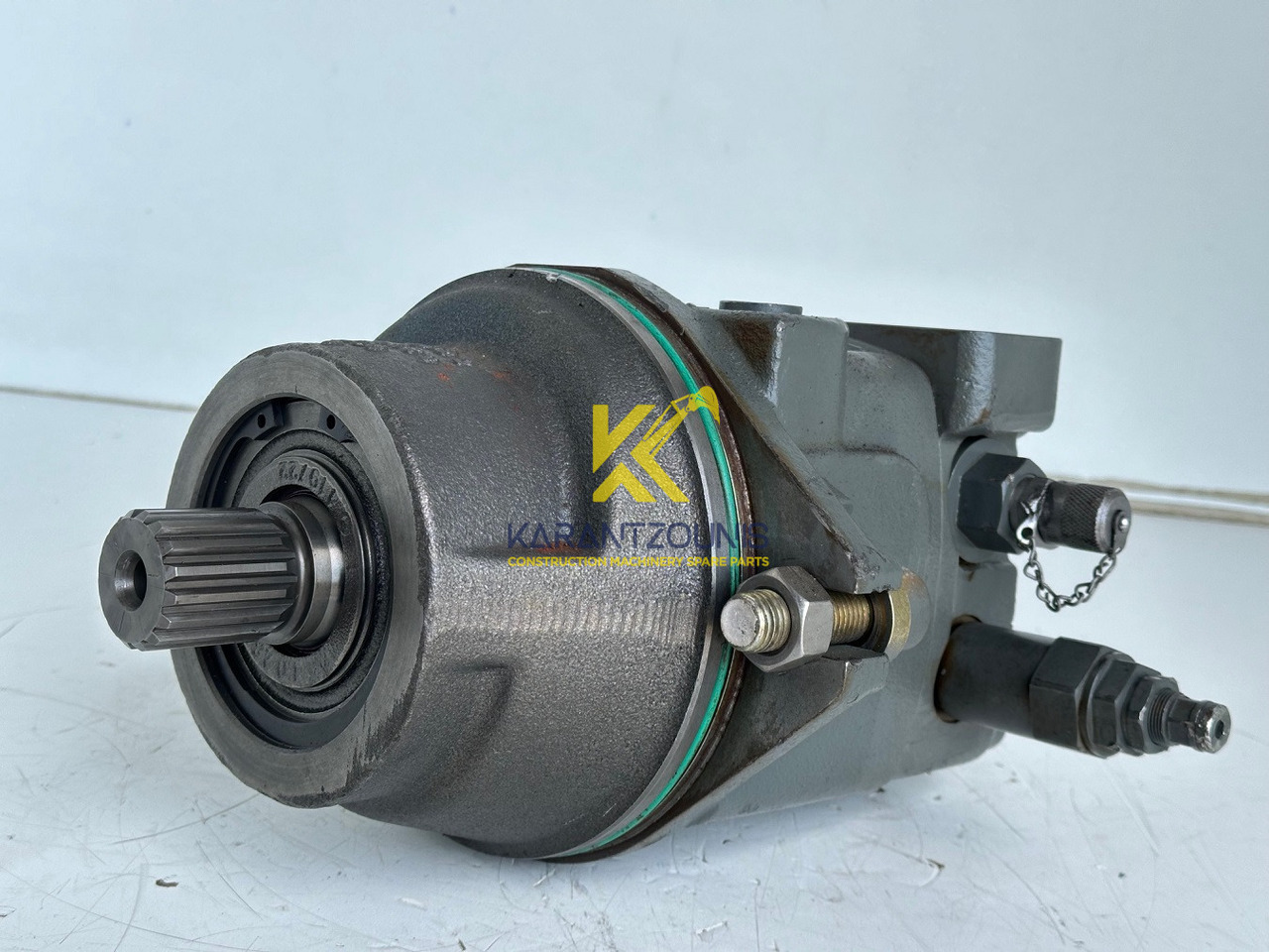 Liebherr Hydraulikeinbaumotor Typ:FMF058, ID-Nr.10122576 - ID-Nr.10145827 - ID-Nr.11371069. LOS1906, P924 COMP , R906, R906 PROTO, R916, R922, R924, R924 COMP, R926 COMP, R926 K LC. #39780# - Hydraulisk motor for Gravemaskine: billede 1 Liebherr Hydraulikeinbaumotor Typ:FMF058, ID-Nr.10122576 - ID-Nr.10145827 - ID-Nr.11371069. LOS1906, P924 COMP , R906, R906 PROTO, R916, R922, R924, R924 COMP, R926 COMP, R926 K LC. #39780# - Hydraulisk motor for Gravemaskine: billede 1