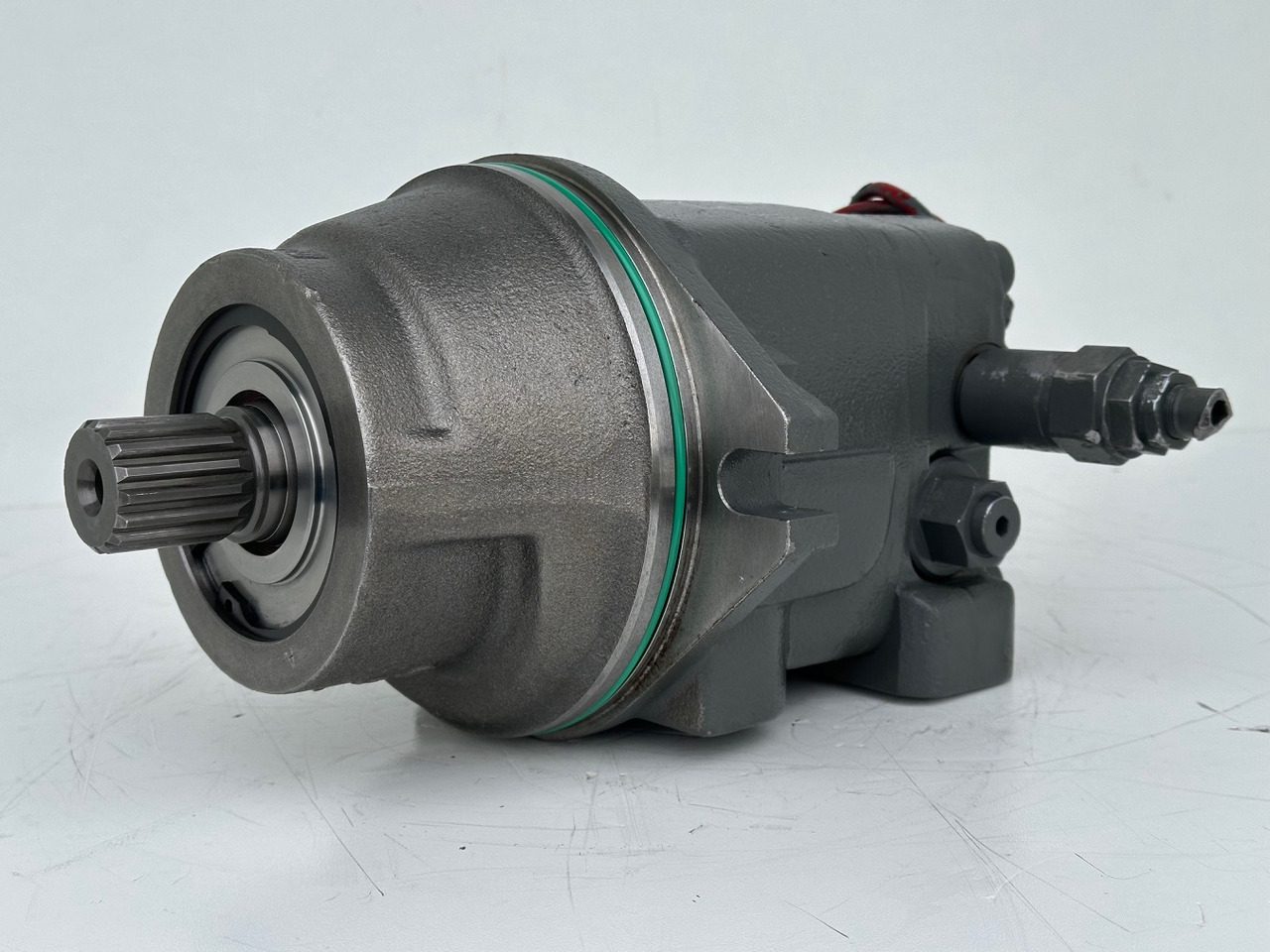 Liebherr Hydraulikeinbaumotor Typ:FMF058. ID-Nr.12483261. SAT275/266. R926 K-LC-1565, R926 K-LC-1827, R930 T-1980. #12483261.00573# - Hydraulisk motor for Bæltegravemaskine: billede 3 Liebherr Hydraulikeinbaumotor Typ:FMF058. ID-Nr.12483261. SAT275/266. R926 K-LC-1565, R926 K-LC-1827, R930 T-1980. #12483261.00573# - Hydraulisk motor for Bæltegravemaskine: billede 3