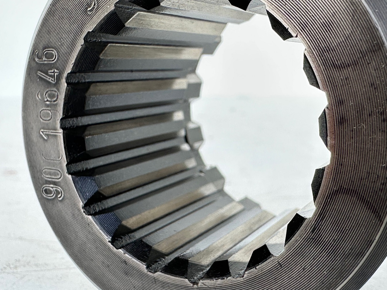 Liebherr Nabe. ID-Nr.90019646. SAT325/274. R946, R950, RZG390. #90019646.FR.40254# - Svingmotor for Bæltegravemaskine: billede 4 Liebherr Nabe. ID-Nr.90019646. SAT325/274. R946, R950, RZG390. #90019646.FR.40254# - Svingmotor for Bæltegravemaskine: billede 4