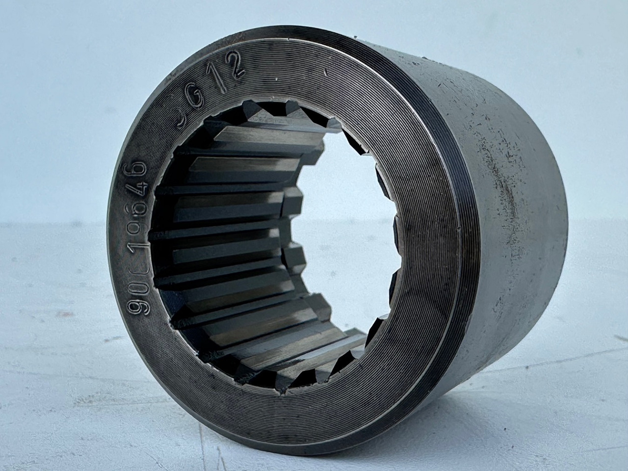 Liebherr Nabe. ID-Nr.90019646. SAT325/274. R946, R950, RZG390. #90019646.FR.40254# - Svingmotor for Bæltegravemaskine: billede 2 Liebherr Nabe. ID-Nr.90019646. SAT325/274. R946, R950, RZG390. #90019646.FR.40254# - Svingmotor for Bæltegravemaskine: billede 2