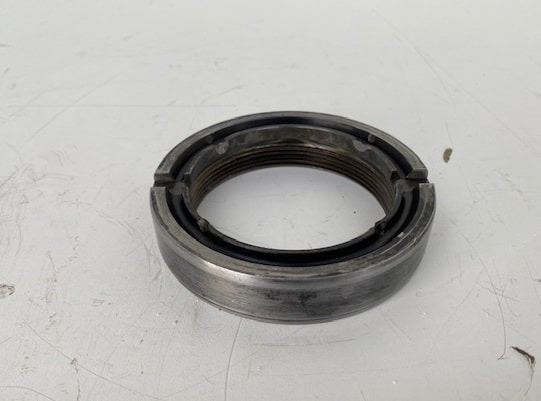 Liebherr Nutmutter ID-Nr.9441596 - ID-Nr.944159603. SAT200/277,SAT225/218,SAT225/200,SAT225/220,SAT225/228,SAT225/229,SAT225/230,SAT225/230,SAT225/240,SAT225/268,SAT250/278,SAT250A300.#944159603.GV# - Svingmotor for Entreprenørmaskin: billede 1 Liebherr Nutmutter ID-Nr.9441596 - ID-Nr.944159603. SAT200/277,SAT225/218,SAT225/200,SAT225/220,SAT225/228,SAT225/229,SAT225/230,SAT225/230,SAT225/240,SAT225/268,SAT250/278,SAT250A300.#944159603.GV# - Svingmotor for Entreprenørmaskin: billede 1