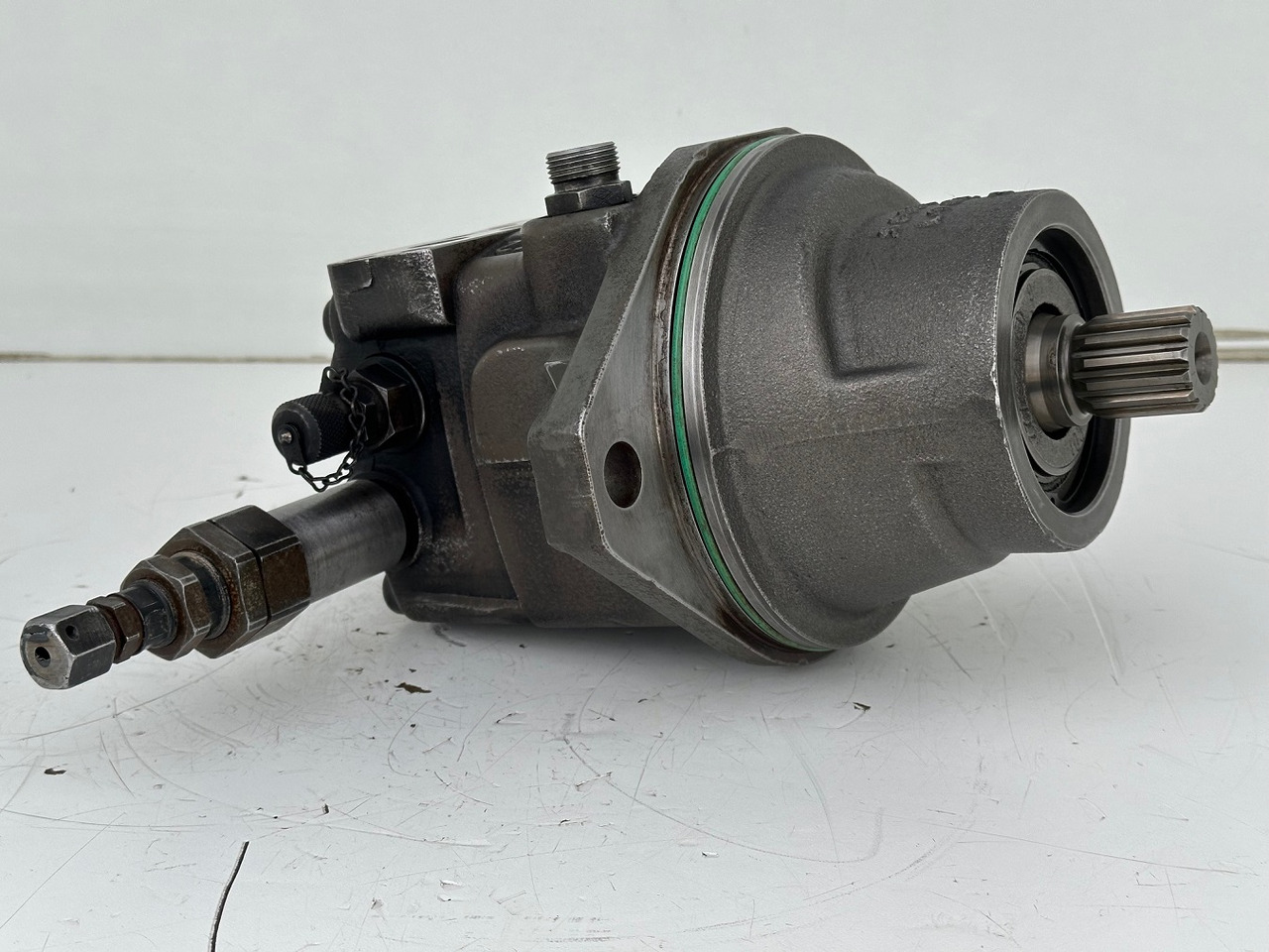 Liebherr Original Hydraulikeinbaumotor FMF045. ID-Nr.12464105. SAT250/287. LH18M, LH22C, LH22M, LH24M, LH26EC, LH26EM, LH26M. #12464105.20985# - Svingmotor for Entreprenørmaskin: billede 3 Liebherr Original Hydraulikeinbaumotor FMF045. ID-Nr.12464105. SAT250/287. LH18M, LH22C, LH22M, LH24M, LH26EC, LH26EM, LH26M. #12464105.20985# - Svingmotor for Entreprenørmaskin: billede 3