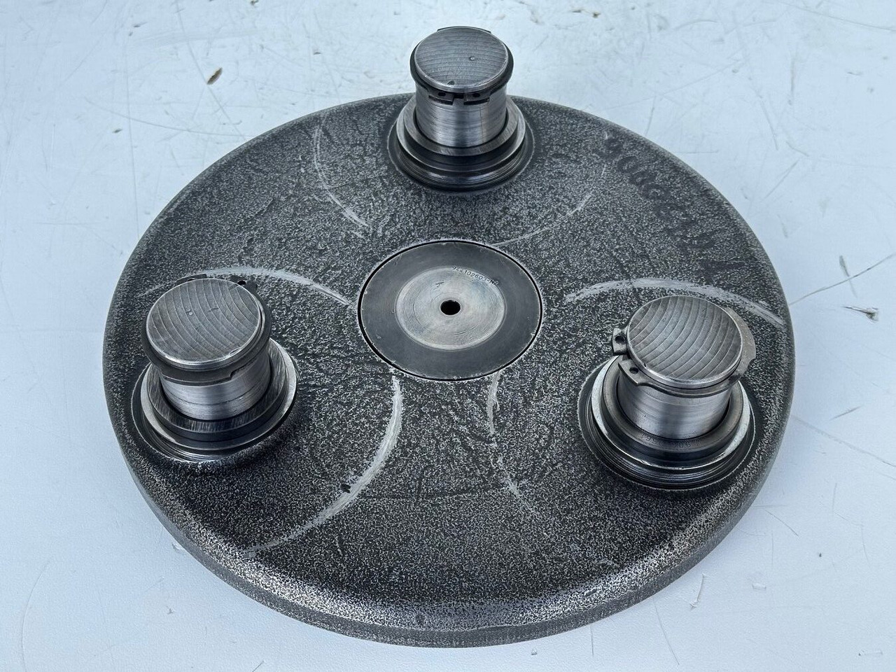 Liebherr Planetenträger ID-Nr.90006124. SAT325/274. R946, R950, RZG390. #90006124.FR.40254# - Svingmotor for Nedbrydningsmaskine: billede 2 Liebherr Planetenträger ID-Nr.90006124. SAT325/274. R946, R950, RZG390. #90006124.FR.40254# - Svingmotor for Nedbrydningsmaskine: billede 2