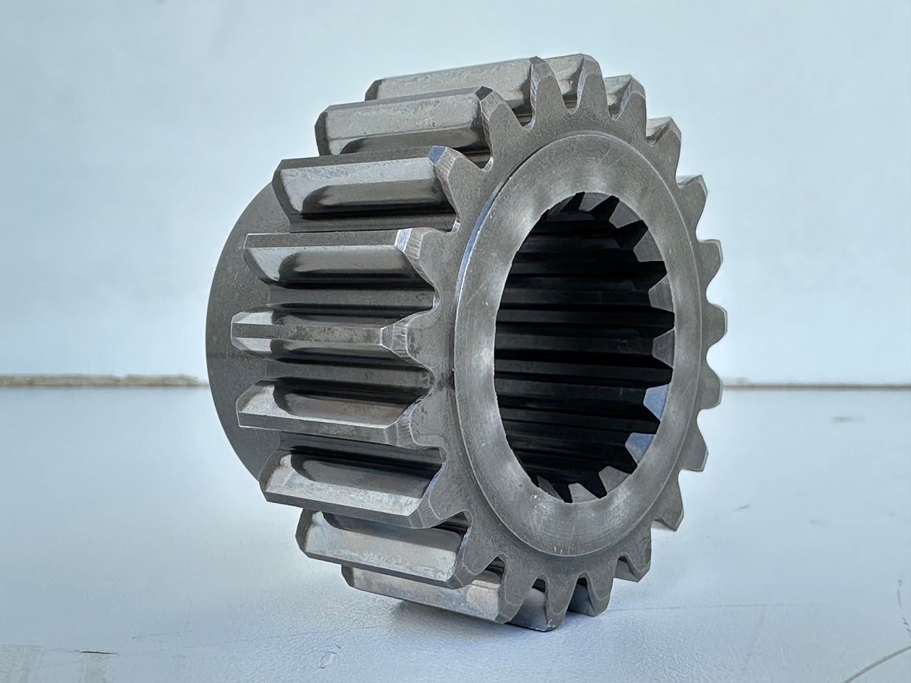 Liebherr Sonnenrad ID-Nr.9443067 - ID-Nr.944306703. SAT275/222 - SAT275/232 - SAT275/255. A932, A934, E932, P932, P934, R932, R934B, R934 C, R944 C T, R944 C TUN. #944306703.03# - Svingmotor for Gravemaskine: billede 4 Liebherr Sonnenrad ID-Nr.9443067 - ID-Nr.944306703. SAT275/222 - SAT275/232 - SAT275/255. A932, A934, E932, P932, P934, R932, R934B, R934 C, R944 C T, R944 C TUN. #944306703.03# - Svingmotor for Gravemaskine: billede 4