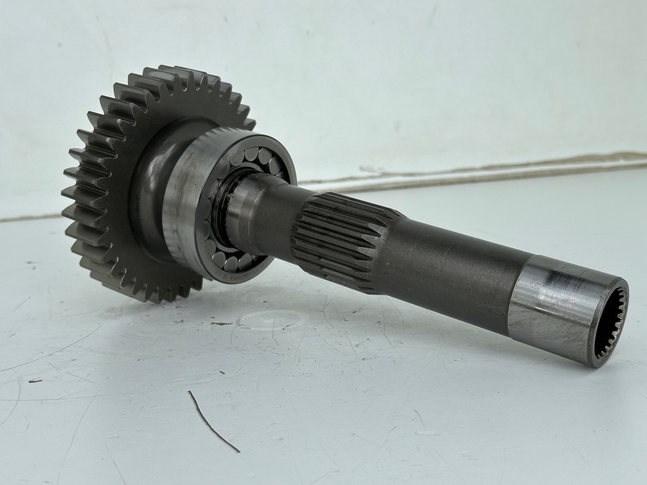 Liebherr Triebwelle ID-Nr.10117140 mit Zylinderrollenlager ID-Nr.7080150 - ID-Nr.7380070. A914, A922, A924, A928, LH30, LH35, P914, P924, R906, R914, R916, R924, R924 COMP. #101171470.02# - Hydraulikpumpe for Entreprenørmaskin: billede 3 Liebherr Triebwelle ID-Nr.10117140 mit Zylinderrollenlager ID-Nr.7080150 - ID-Nr.7380070. A914, A922, A924, A928, LH30, LH35, P914, P924, R906, R914, R916, R924, R924 COMP. #101171470.02# - Hydraulikpumpe for Entreprenørmaskin: billede 3