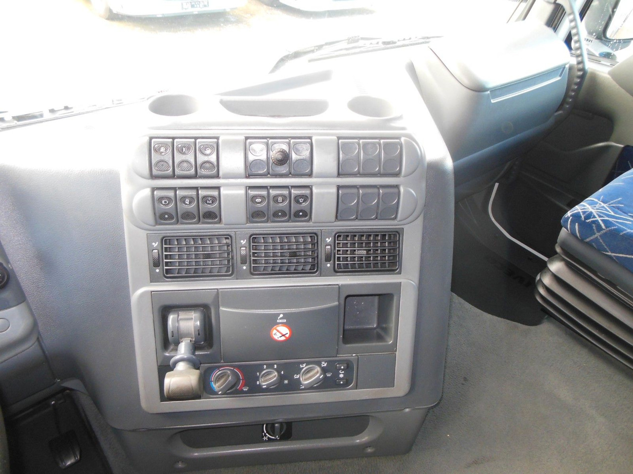 Trækker Iveco STRALIS AS 440S50, MANUELL, RETARDER, 120 TONE!!: billede 23