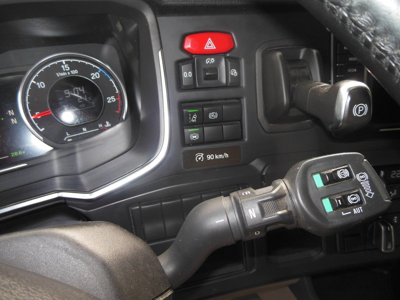 Trækker Scania R450, LOWDECK, RETARDER, STANDKLIMA: billede 16 Trækker Scania R450, LOWDECK, RETARDER, STANDKLIMA: billede 16