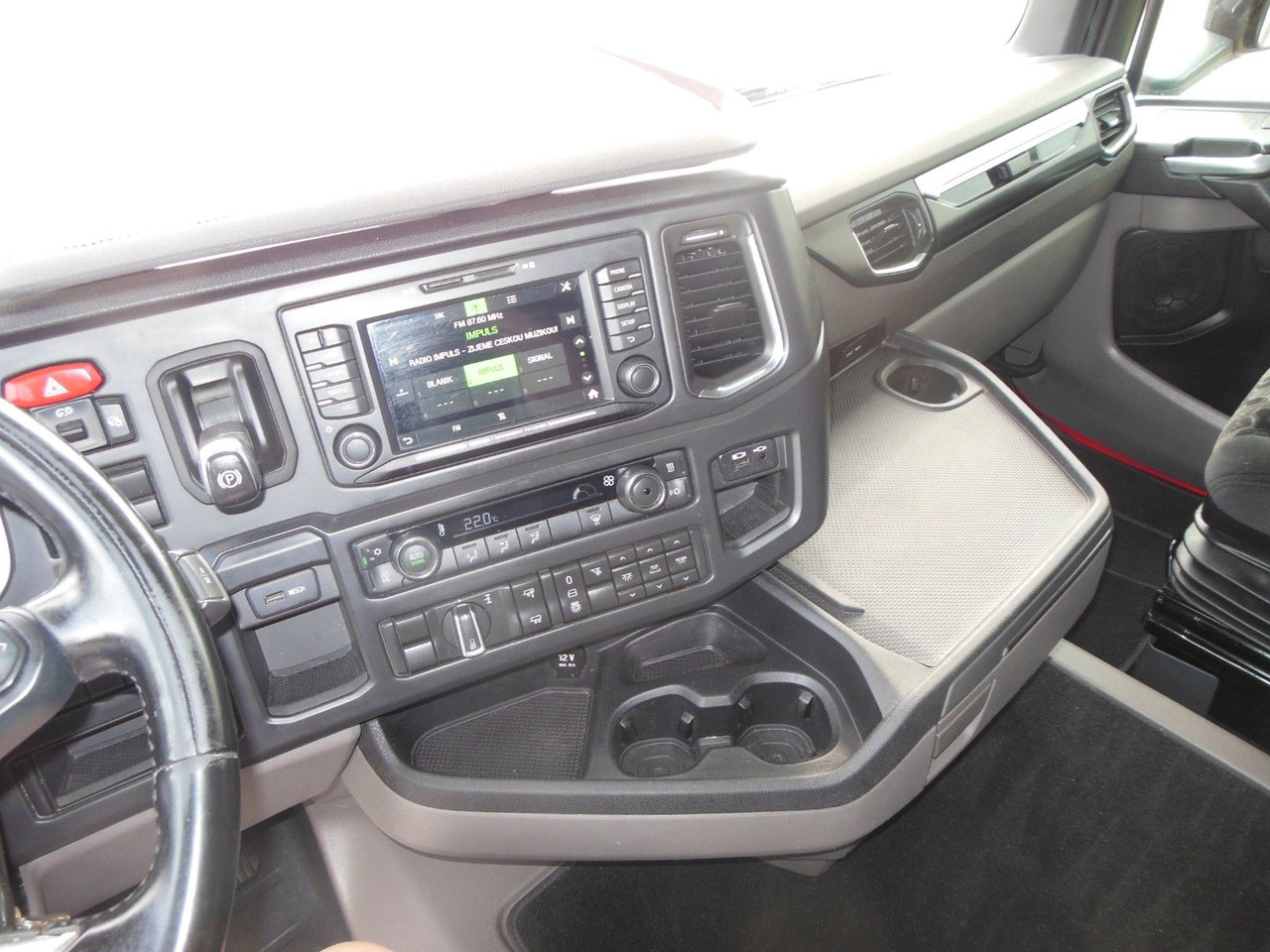 Trækker Scania R450, LOWDECK, RETARDER, STANDKLIMA: billede 18 Trækker Scania R450, LOWDECK, RETARDER, STANDKLIMA: billede 18