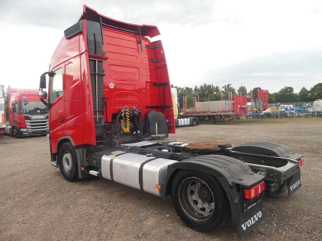 Volvo FH 13/500, LOWDECK, GLOBE XL, I PARK COOL, TOP!! Volvo FH 13/500, LOWDECK, GLOBE XL, I PARK COOL, TOP!! - Trækker: billede 4 Volvo FH 13/500, LOWDECK, GLOBE XL, I PARK COOL, TOP!! Volvo FH 13/500, LOWDECK, GLOBE XL, I PARK COOL, TOP!! - Trækker: billede 4