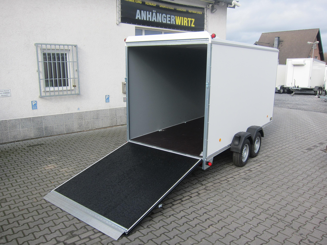 Böckmann Koffer KT 4018/27 H weiß 400x185x200cm +Auffahrrampe (XL) 2700kg - Varevogn påhængsvogn: billede 2 Böckmann Koffer KT 4018/27 H weiß 400x185x200cm +Auffahrrampe (XL) 2700kg - Varevogn påhængsvogn: billede 2