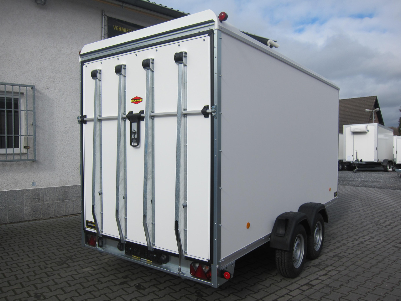 Böckmann Koffer KT 4018/27 H weiß 400x185x200cm +Auffahrrampe (XL) 2700kg - Varevogn påhængsvogn: billede 3 Böckmann Koffer KT 4018/27 H weiß 400x185x200cm +Auffahrrampe (XL) 2700kg - Varevogn påhængsvogn: billede 3