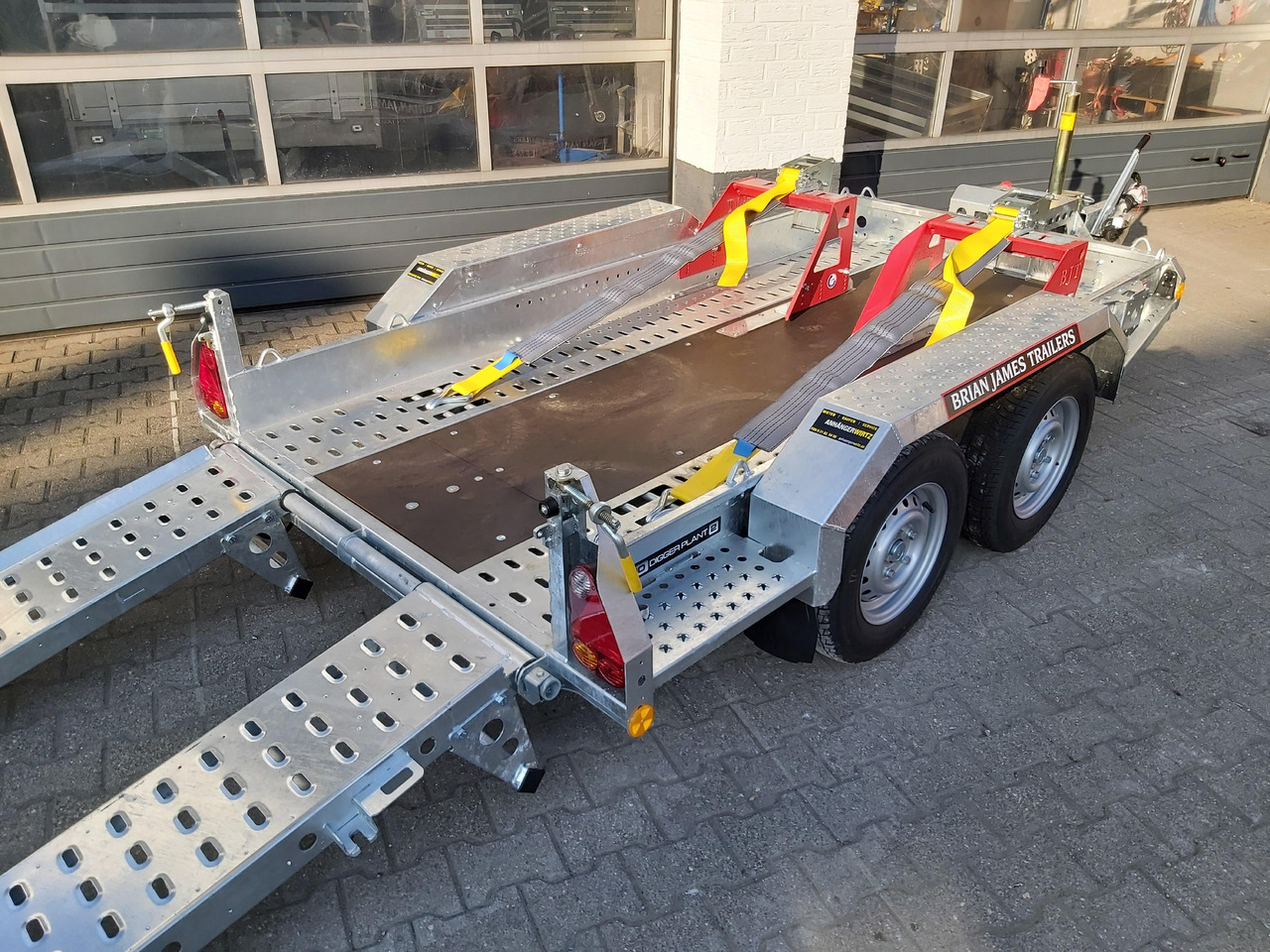 Brian James Digger Plant 543-2813-27 280x130cm Schaufelablage Rampen Trac Strap System 2700kg - Maskintrailer: billede 2 Brian James Digger Plant 543-2813-27 280x130cm Schaufelablage Rampen Trac Strap System 2700kg - Maskintrailer: billede 2