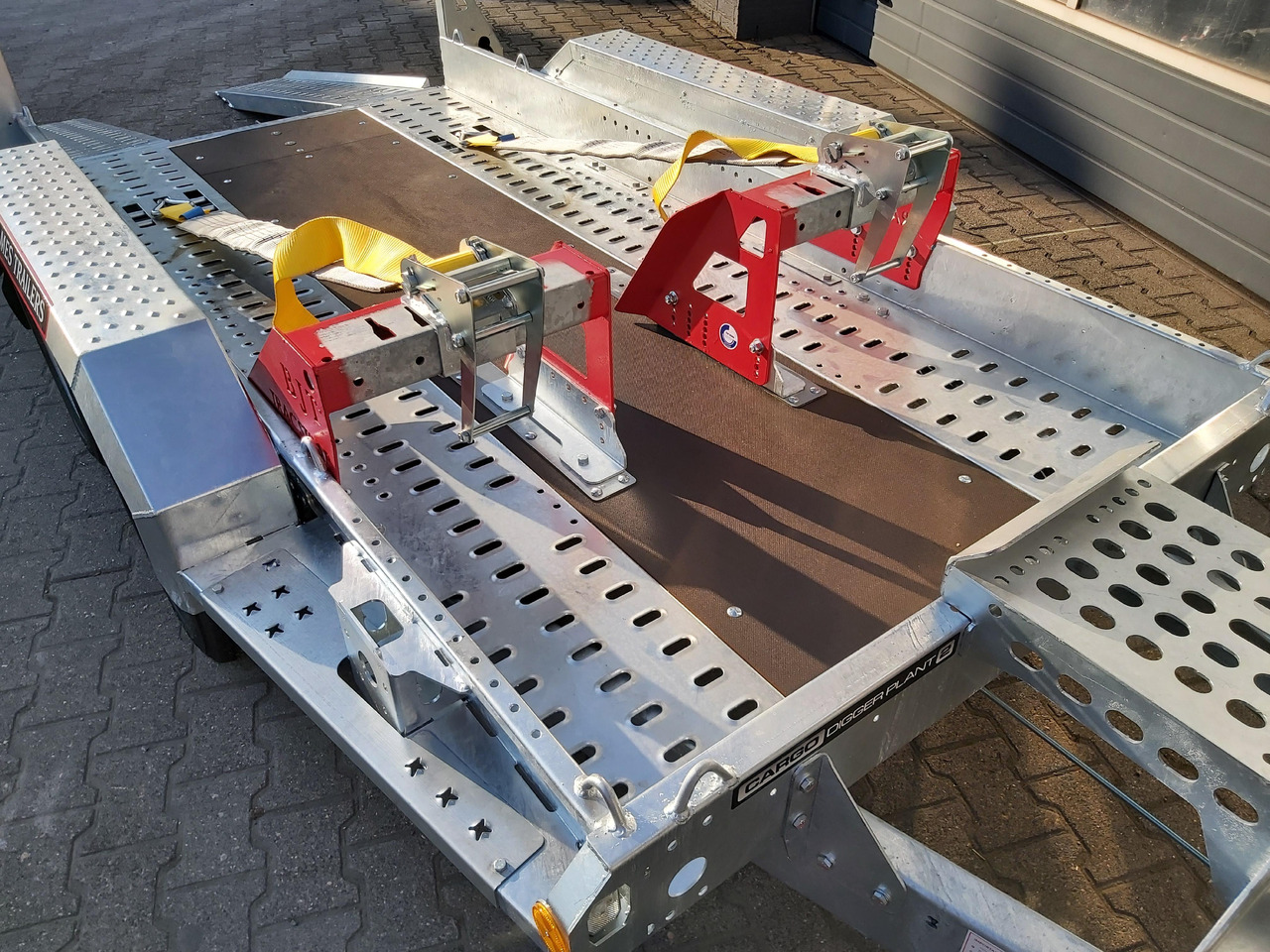 Brian James Digger Plant 543-2813-27 280x130cm Schaufelablage Rampen Trac Strap System 2700kg - Maskintrailer: billede 3 Brian James Digger Plant 543-2813-27 280x130cm Schaufelablage Rampen Trac Strap System 2700kg - Maskintrailer: billede 3