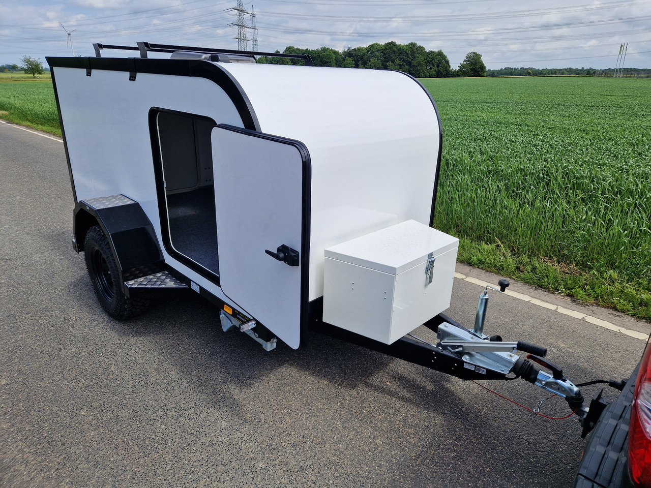 Campingvogn Cargo Base Camp offroad M 290x148x128cm Solar Akku 12 Volt Reeling 1350kg 100km/H: billede 11 Campingvogn Cargo Base Camp offroad M 290x148x128cm Solar Akku 12 Volt Reeling 1350kg 100km/H: billede 11