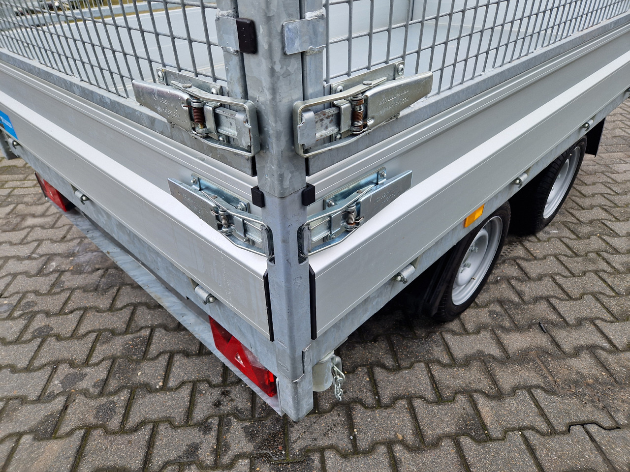 Hapert COBALT HM-2 305x180x30cm Elektro & Laubgitter 2700kg - Tipvogn påhængsvogn: billede 4 Hapert COBALT HM-2 305x180x30cm Elektro & Laubgitter 2700kg - Tipvogn påhængsvogn: billede 4