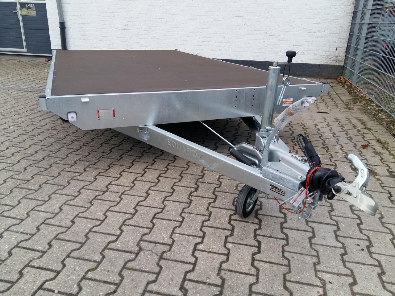 Hochlader 406x220cm flach niedrig Fahrgestell 10" LFH 56cm (XL+) 3000kg - Ladtrailer: billede 1 Hochlader 406x220cm flach niedrig Fahrgestell 10" LFH 56cm (XL+) 3000kg - Ladtrailer: billede 1