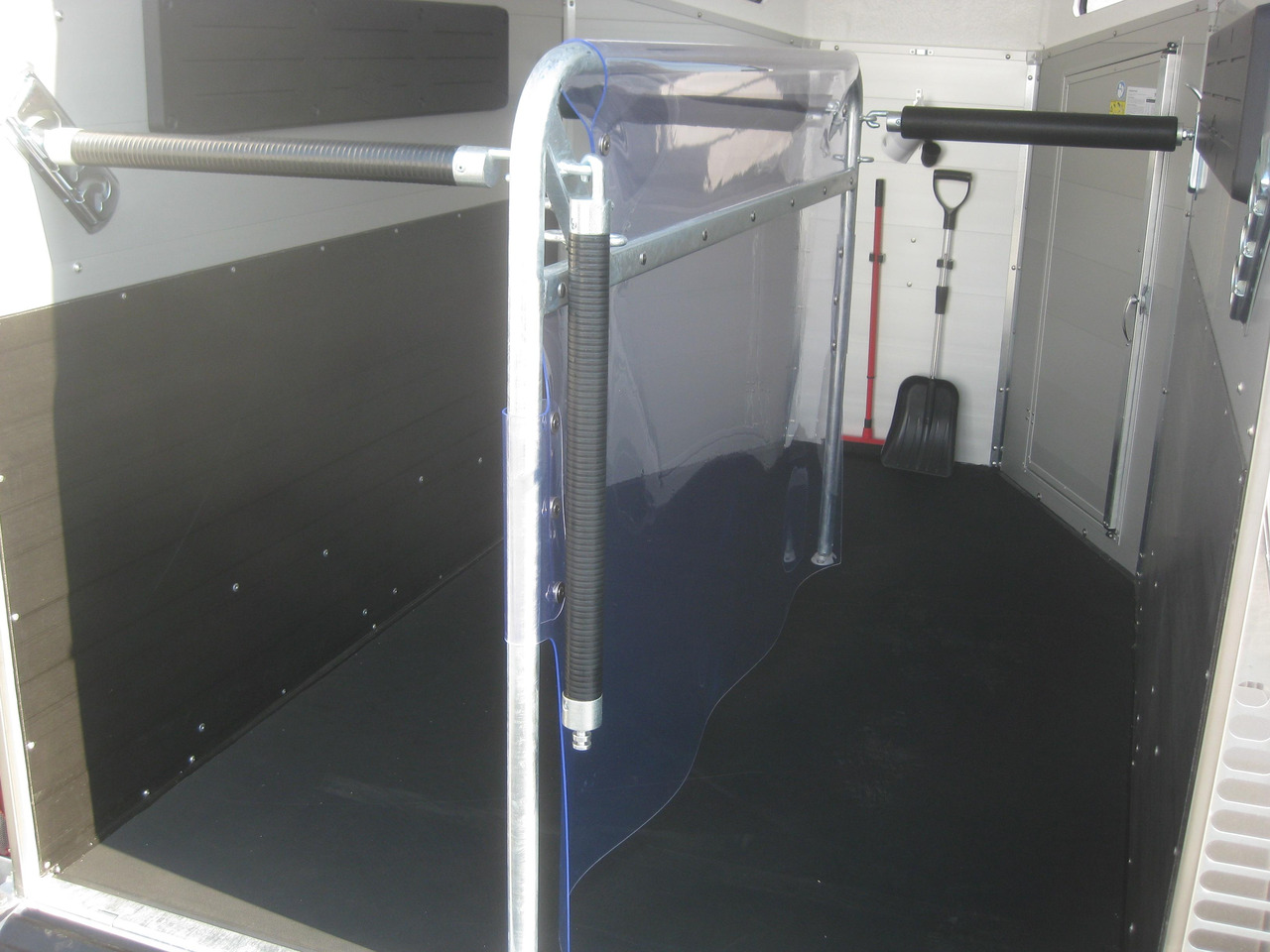 Hestetrailer Pferdeanhänger Böckmann Champion C 2700kg CFF+ 100 km/H: billede 7 Hestetrailer Pferdeanhänger Böckmann Champion C 2700kg CFF+ 100 km/H: billede 7