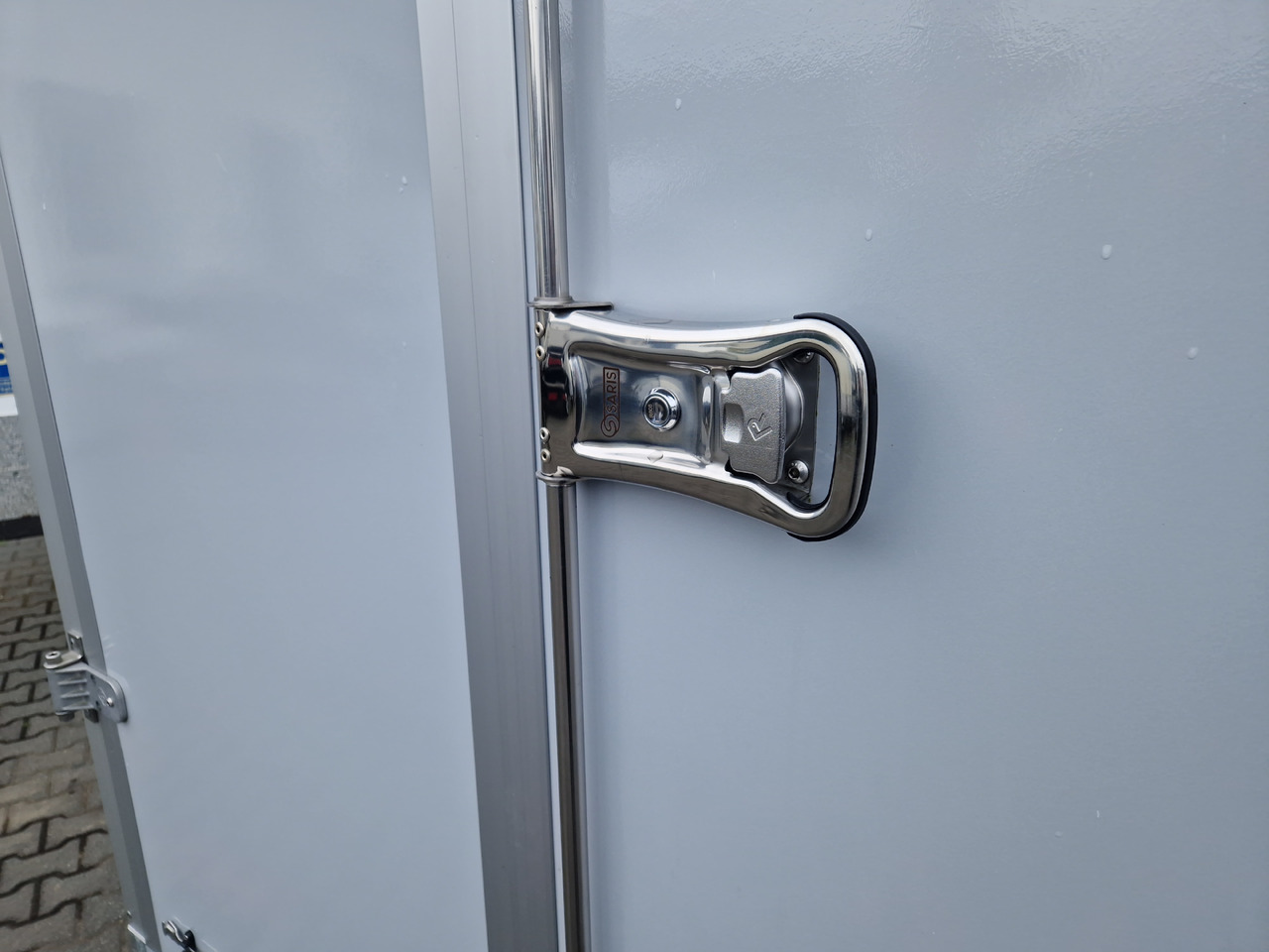 Varevogn påhængsvogn Saris Koffer GO 356 169 200 2700 2 356x169x200cm Hecktüren Seitentür grau GFK (L) 2700kg: billede 6