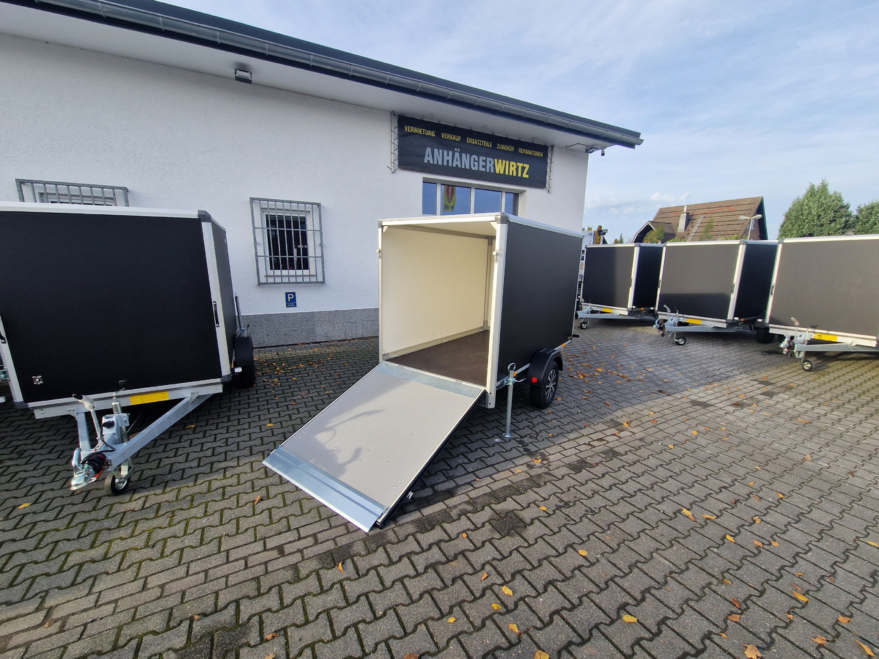 Variant C1315 C2 Edition black 258x148x157cm Alufelgen Heckrampe 1350kg 100km/H black deal - MC-trailer: billede 3 Variant C1315 C2 Edition black 258x148x157cm Alufelgen Heckrampe 1350kg 100km/H black deal - MC-trailer: billede 3