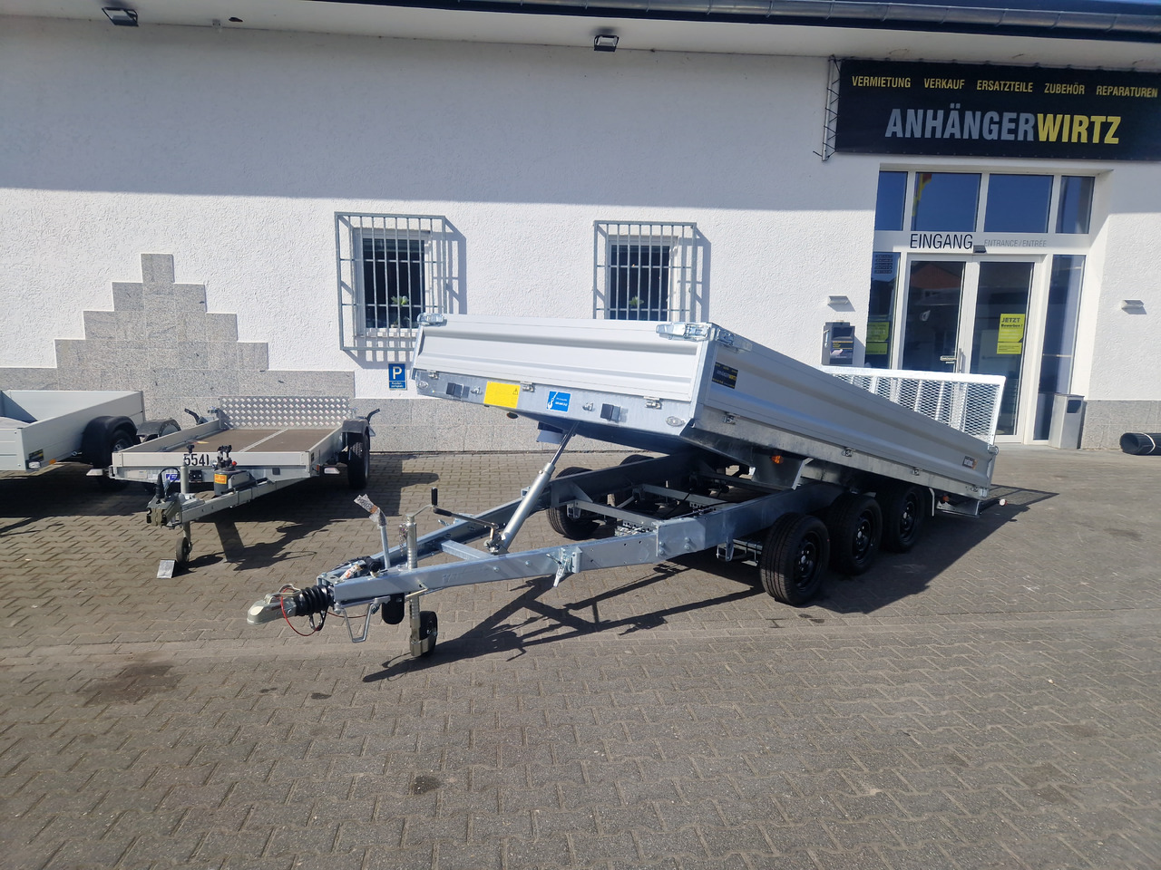 Variant Maschinentransporter 3543 UX Maxi Load LED Tridem Parabelfederung 3500kg - Tipvogn påhængsvogn: billede 1 Variant Maschinentransporter 3543 UX Maxi Load LED Tridem Parabelfederung 3500kg - Tipvogn påhængsvogn: billede 1