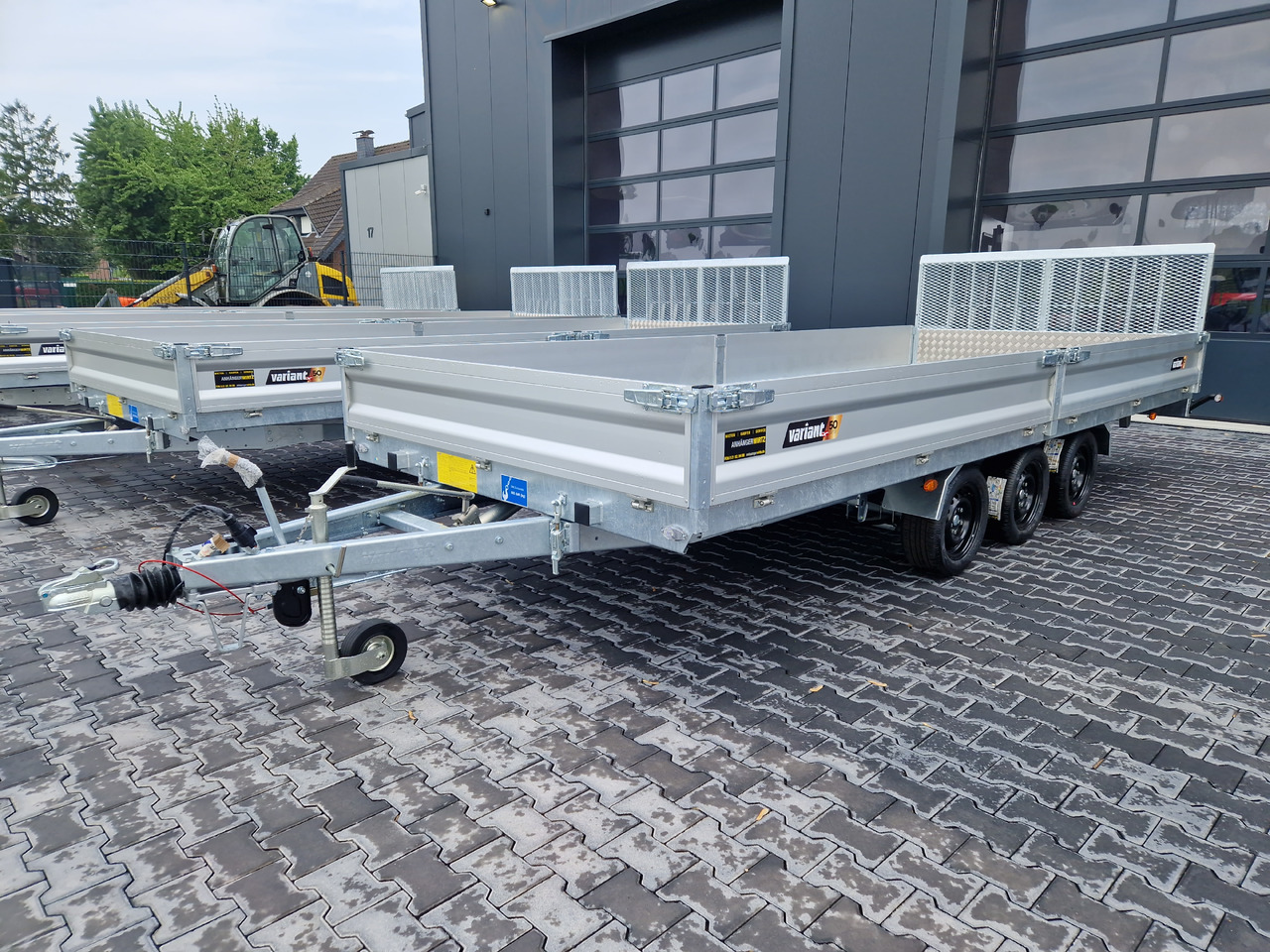Variant Maschinentransporter 3553 UX Maxi LOAD blackline LED Tridem Parabel 3500kg - Maskintrailer: billede 1 Variant Maschinentransporter 3553 UX Maxi LOAD blackline LED Tridem Parabel 3500kg - Maskintrailer: billede 1