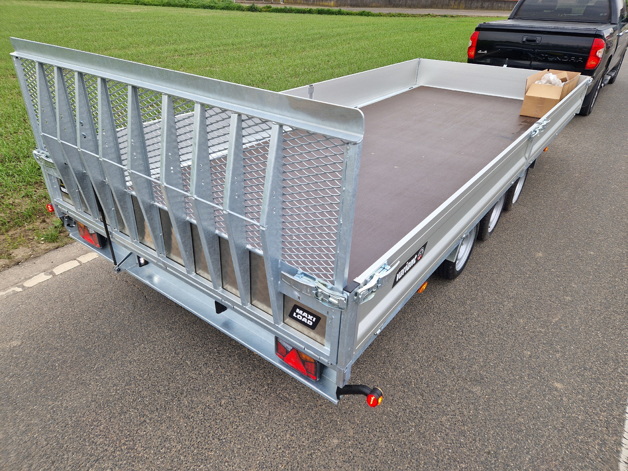 Variant Maschinentransporter 3553 UX Maxi Load LED Tridem Parabelfeder 3500kg Modell 2024 - Tipvogn påhængsvogn: billede 5 Variant Maschinentransporter 3553 UX Maxi Load LED Tridem Parabelfeder 3500kg Modell 2024 - Tipvogn påhængsvogn: billede 5