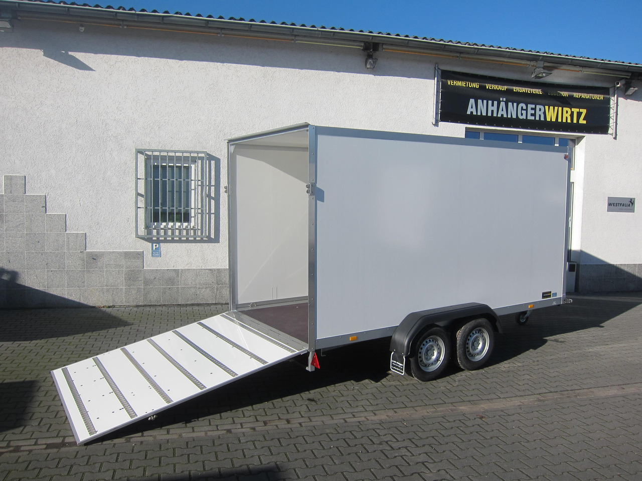 WM Meyer Koffer AZ 2740/185 S35 + Heckrampe 401x185x205cm (XL) 2700kg Januar Aktion Modell 2024 - Varevogn påhængsvogn: billede 1 WM Meyer Koffer AZ 2740/185 S35 + Heckrampe 401x185x205cm (XL) 2700kg Januar Aktion Modell 2024 - Varevogn påhængsvogn: billede 1
