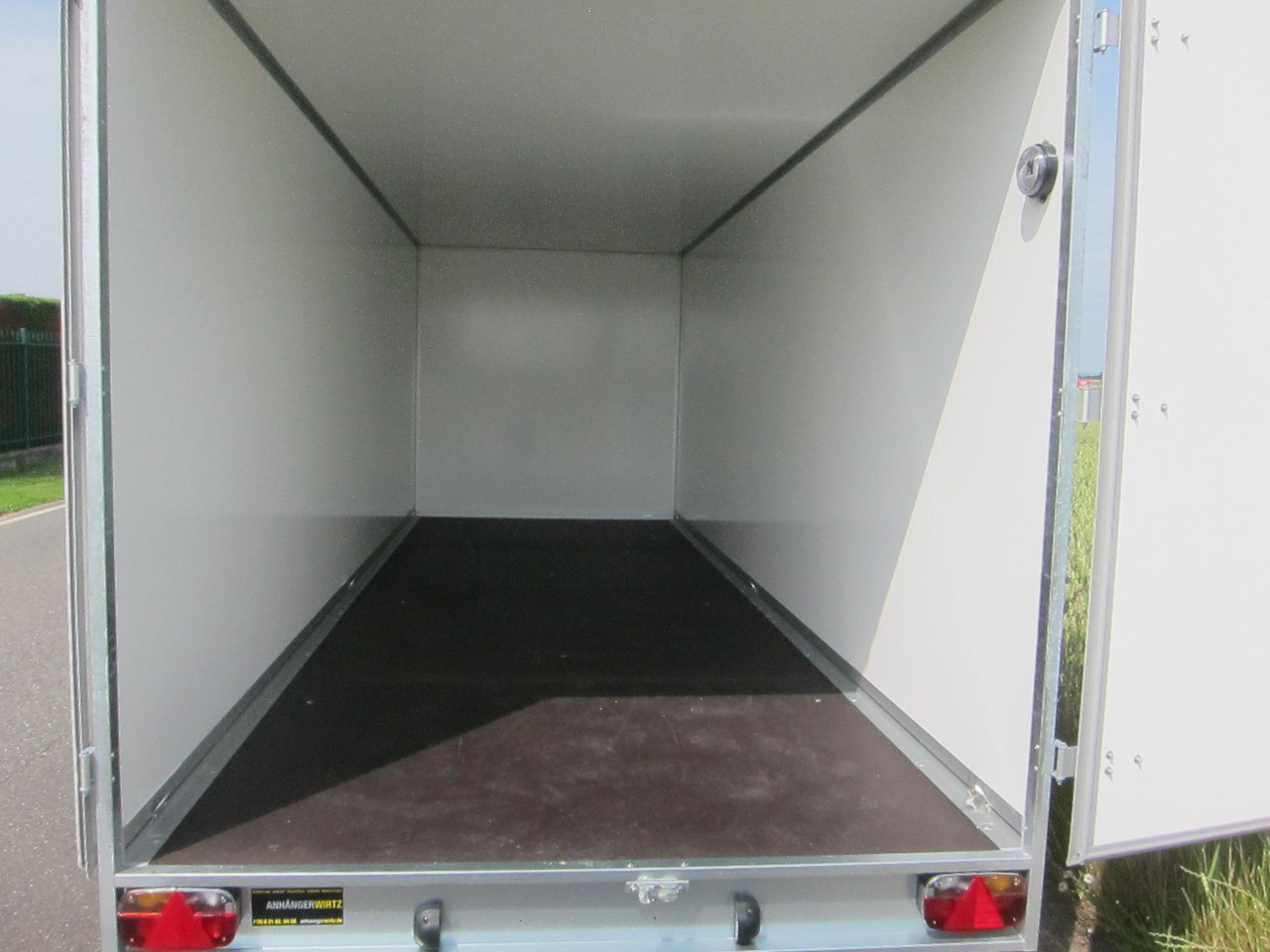 WM Meyer Kofferanhänger AZ 3560/200 S40 601x200x205cm Profiline 3000kg Aktion - Varevogn påhængsvogn: billede 4 WM Meyer Kofferanhänger AZ 3560/200 S40 601x200x205cm Profiline 3000kg Aktion - Varevogn påhængsvogn: billede 4