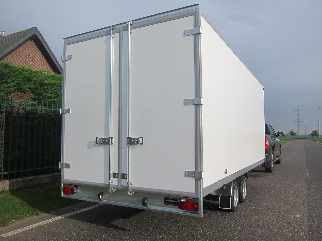 WM Meyer Kofferanhänger AZHLC 2750/210 S40 501x210x205cm niedrig Fahrgestell 13" (XXL) 2700kg - Varevogn påhængsvogn: billede 5 WM Meyer Kofferanhänger AZHLC 2750/210 S40 501x210x205cm niedrig Fahrgestell 13" (XXL) 2700kg - Varevogn påhængsvogn: billede 5