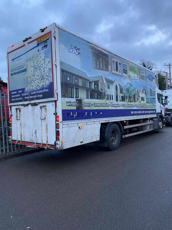 Scania P230 4x2 - Varebil med kasse: billede 3 Scania P230 4x2 - Varebil med kasse: billede 3