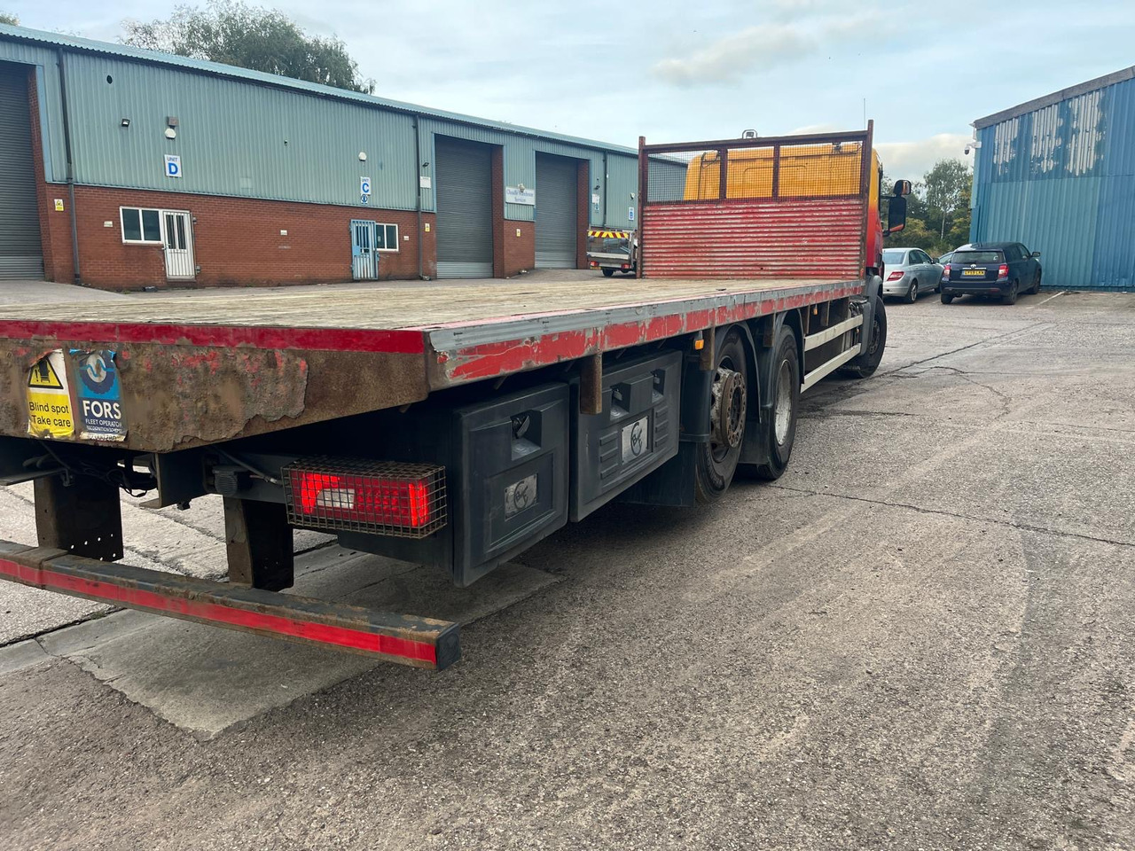 Scania P280 - Lastbil med lad: billede 3 Scania P280 - Lastbil med lad: billede 3