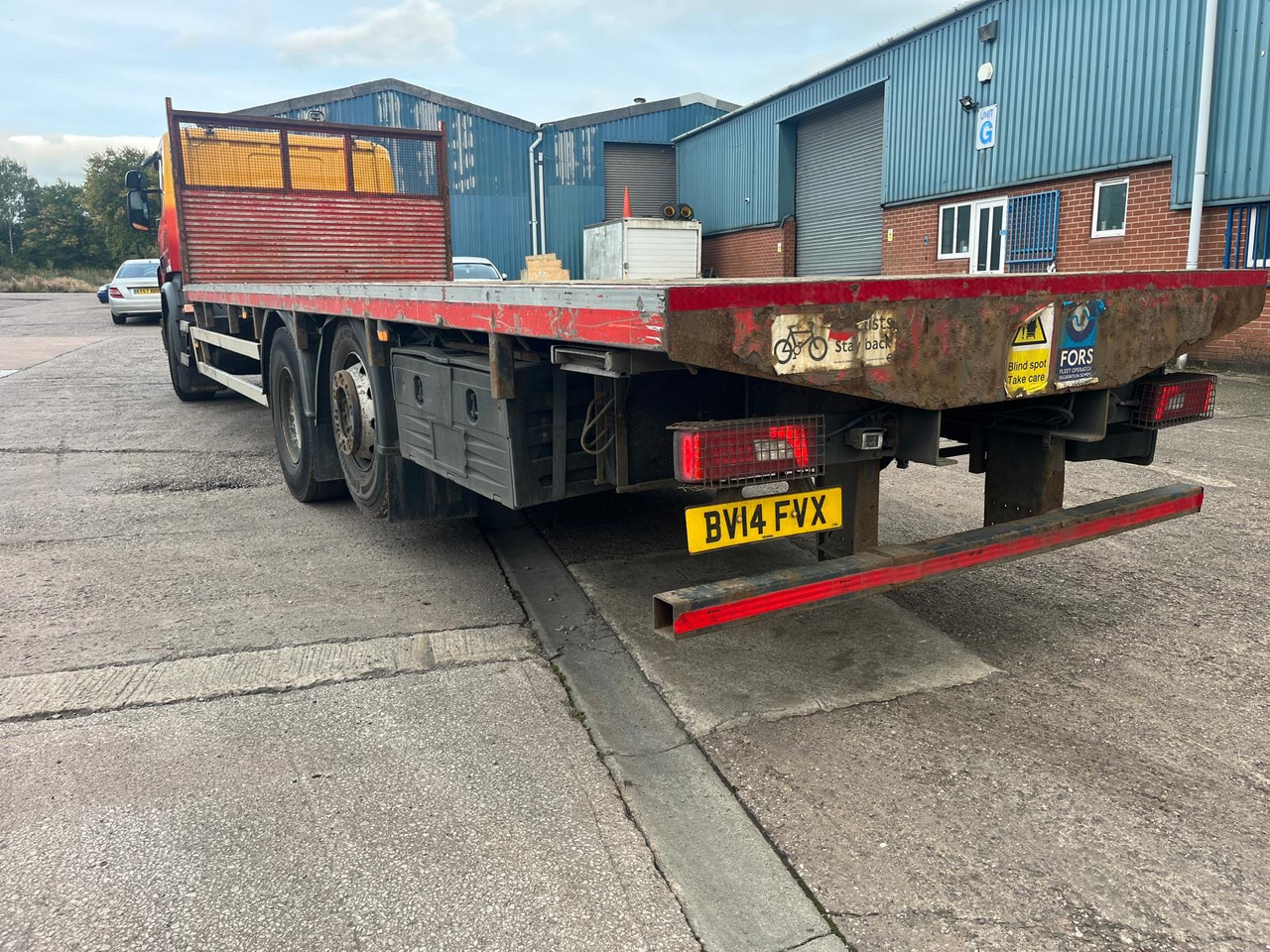 Scania P280 - Lastbil med lad: billede 4 Scania P280 - Lastbil med lad: billede 4