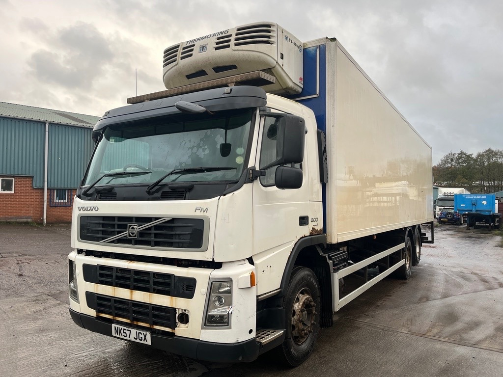 Volvo FM9 300 Euro 4 - Varebil med kasse: billede 1 Volvo FM9 300 Euro 4 - Varebil med kasse: billede 1