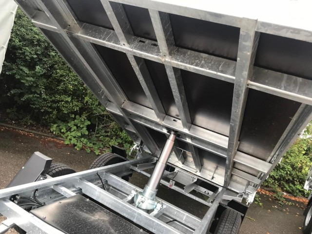 Hapert Cobalt 3-Seitenkipper HM-2 3050 x 1800 x 300 mm, ZG 3,0 to. E-Pumpe, Plane 180 cm - Tipvogn påhængsvogn: billede 2 Hapert Cobalt 3-Seitenkipper HM-2 3050 x 1800 x 300 mm, ZG 3,0 to. E-Pumpe, Plane 180 cm - Tipvogn påhængsvogn: billede 2