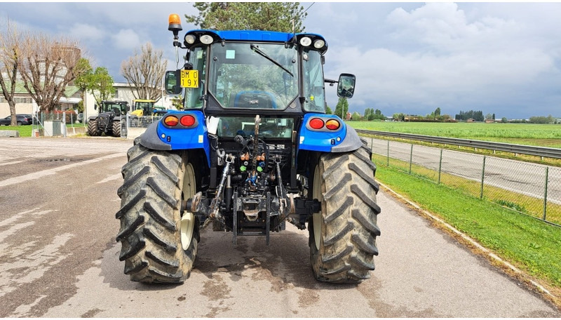 New Holland T 4.105 - Traktor: billede 4 New Holland T 4.105 - Traktor: billede 4