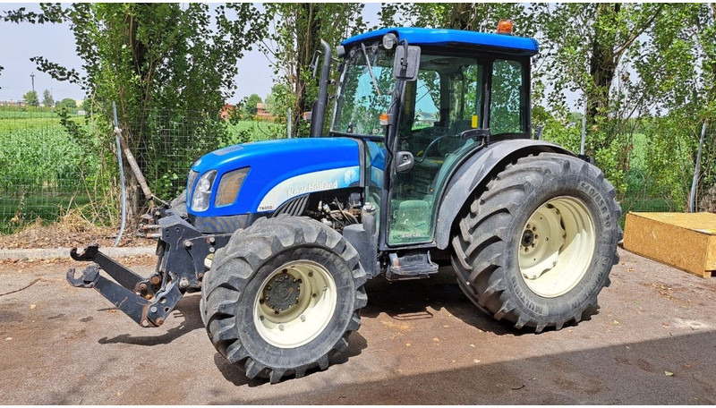 New Holland TN 95 D A - Traktor: billede 2 New Holland TN 95 D A - Traktor: billede 2