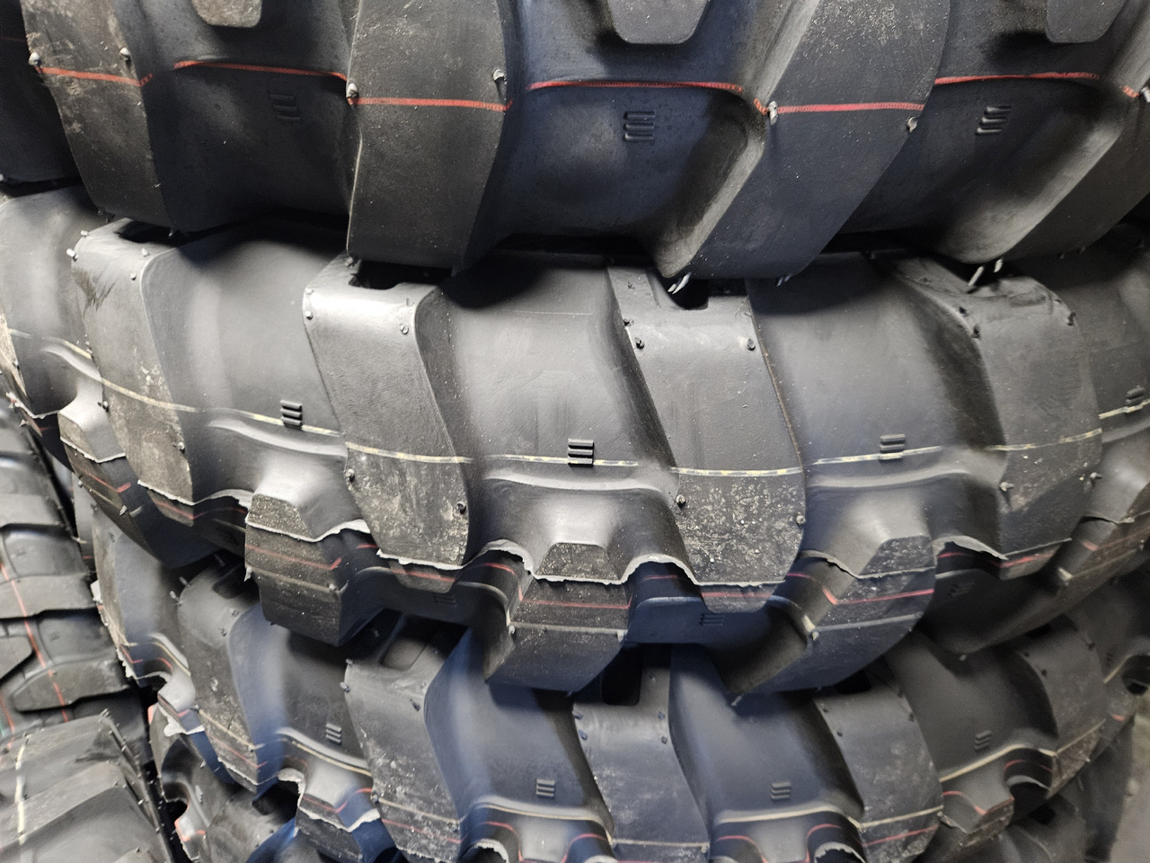 Armour TI300 10.00-20 - Dæk for Hjulgravemaskine: billede 3 Armour TI300 10.00-20 - Dæk for Hjulgravemaskine: billede 3