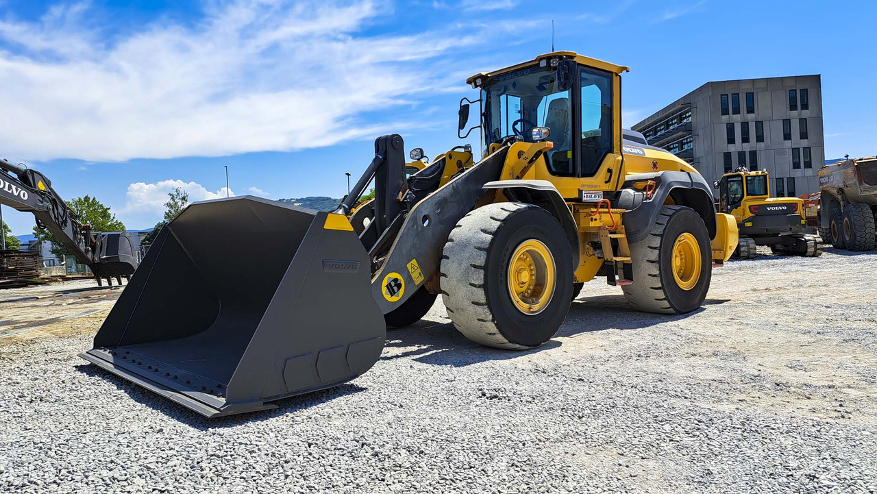 VOLVO L120H - Gummihjulslæsser: billede 1 VOLVO L120H - Gummihjulslæsser: billede 1