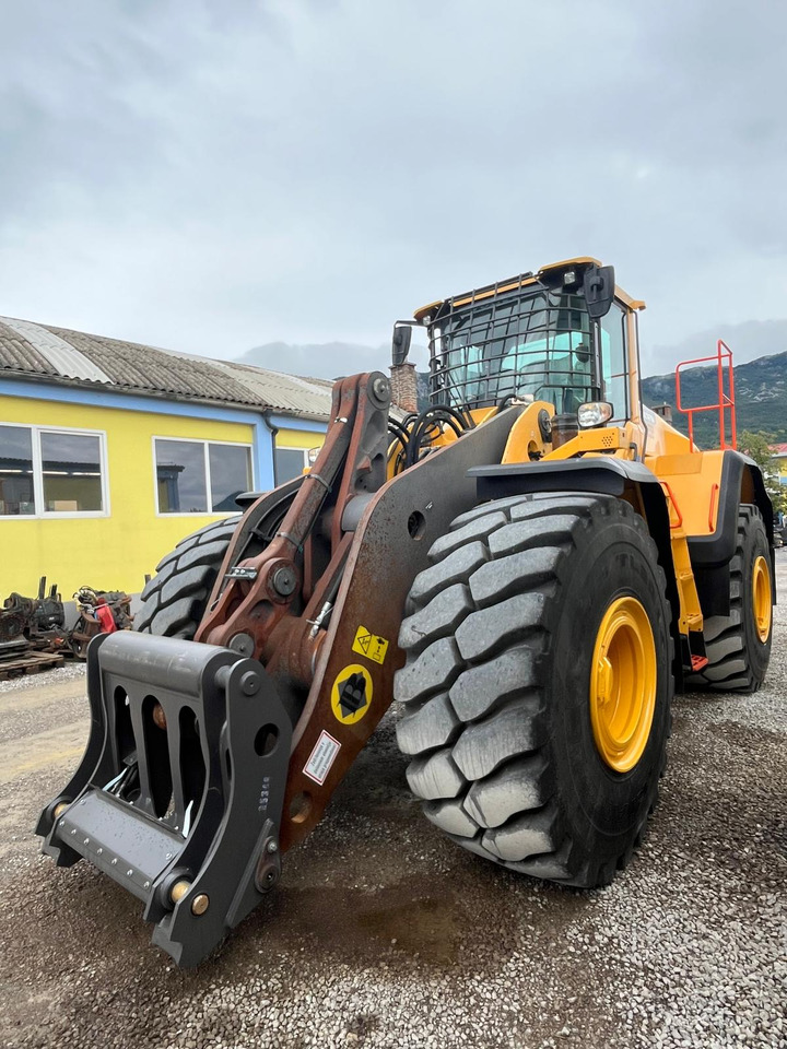 VOLVO L220H - Gummihjulslæsser: billede 2 VOLVO L220H - Gummihjulslæsser: billede 2