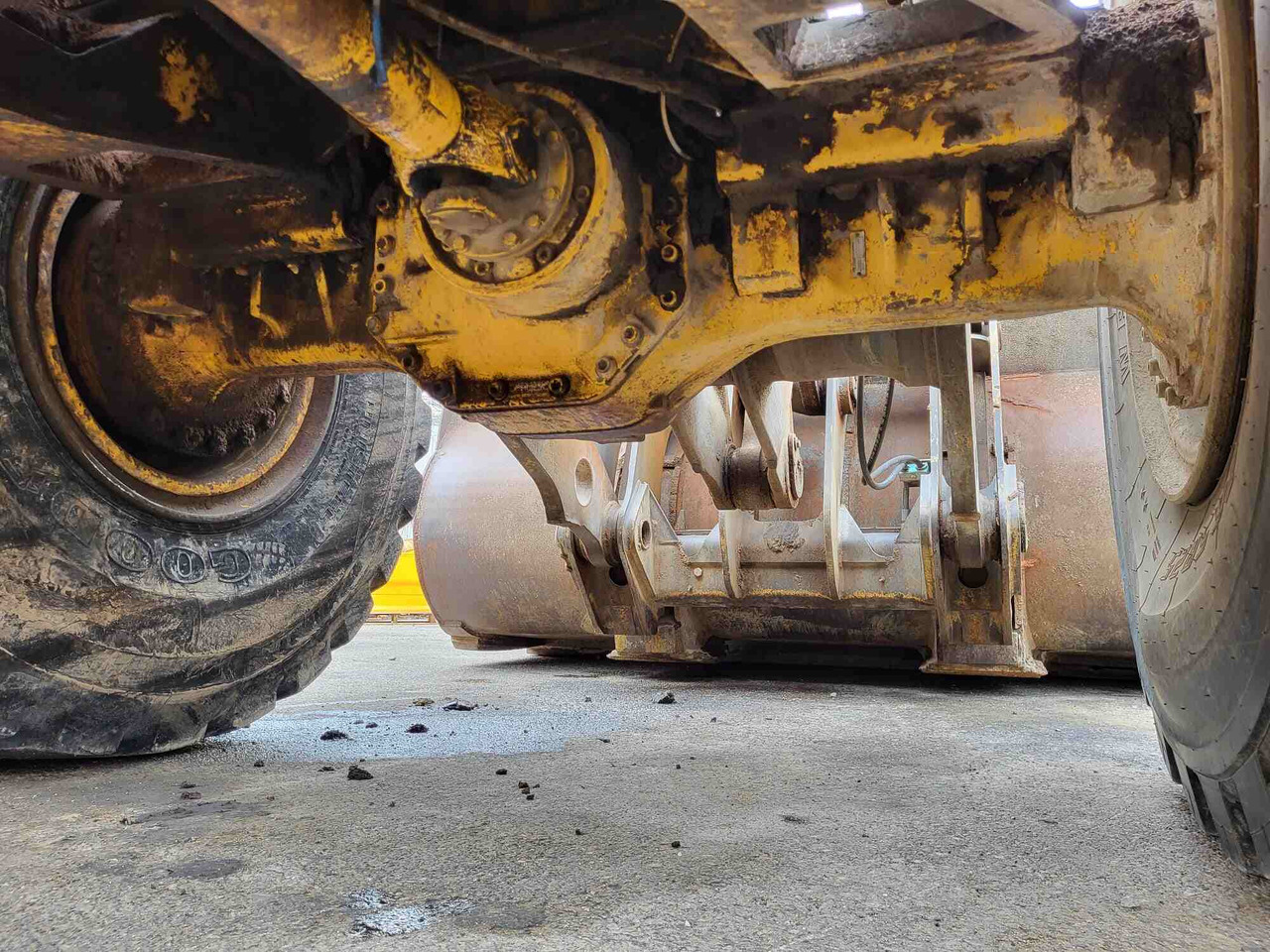 Volvo front axle - Foraksel for Læssemaskine: billede 2 Volvo front axle - Foraksel for Læssemaskine: billede 2