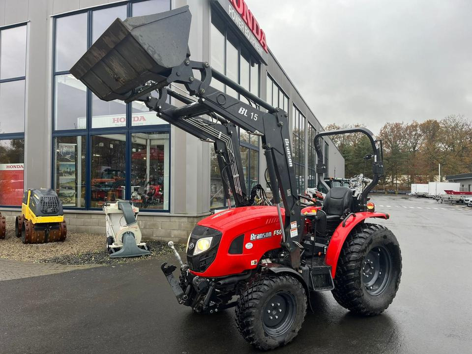 Branson F50RN Traktor, Frontlader, wenig Stunden, Fronthydraulik - Minitraktor: billede 1 Branson F50RN Traktor, Frontlader, wenig Stunden, Fronthydraulik - Minitraktor: billede 1