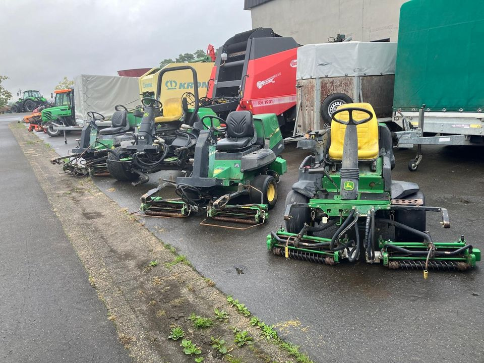 John Deere Spindelmäher, Großflächenmäher 2243, 2500A, 3235C - Plæneklipper: billede 1 John Deere Spindelmäher, Großflächenmäher 2243, 2500A, 3235C - Plæneklipper: billede 1